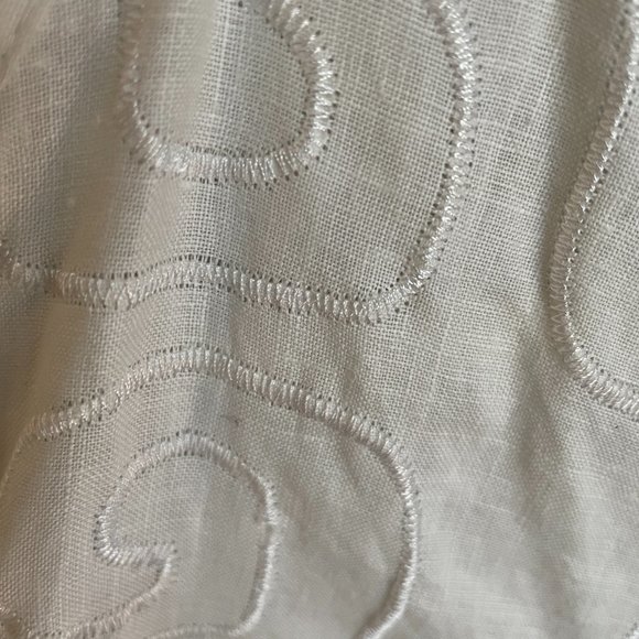 NEW (without tag), white 100% linen shirt embroidered detail-Sz. Large - Picture 8 of 9